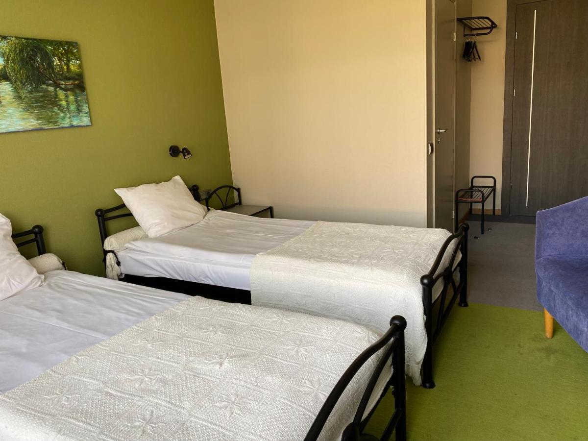Hotel Kert Free Parking Riga Exteriör bild