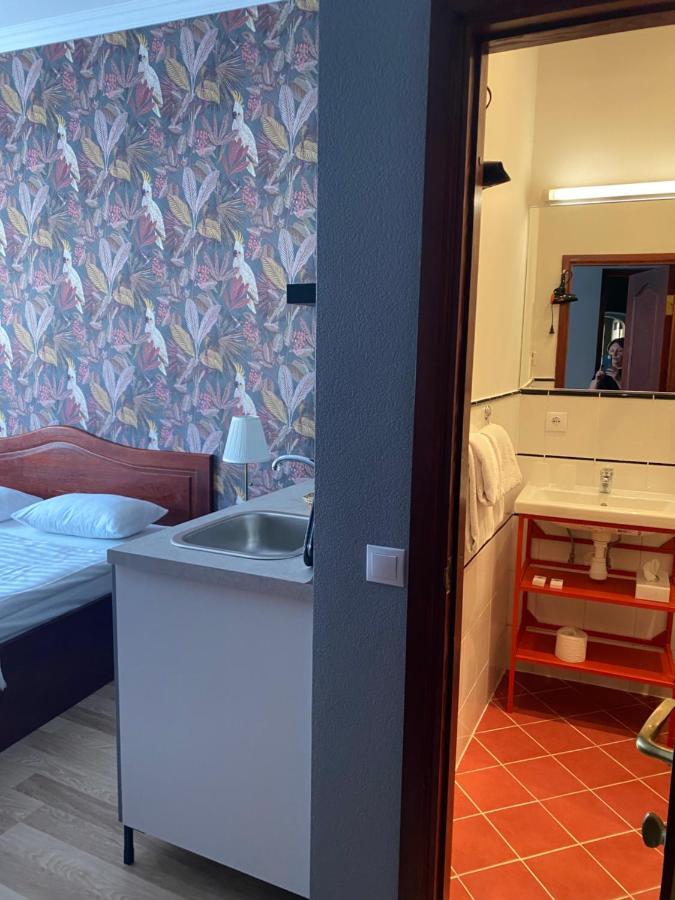 Hotel Kert Free Parking Riga Exteriör bild