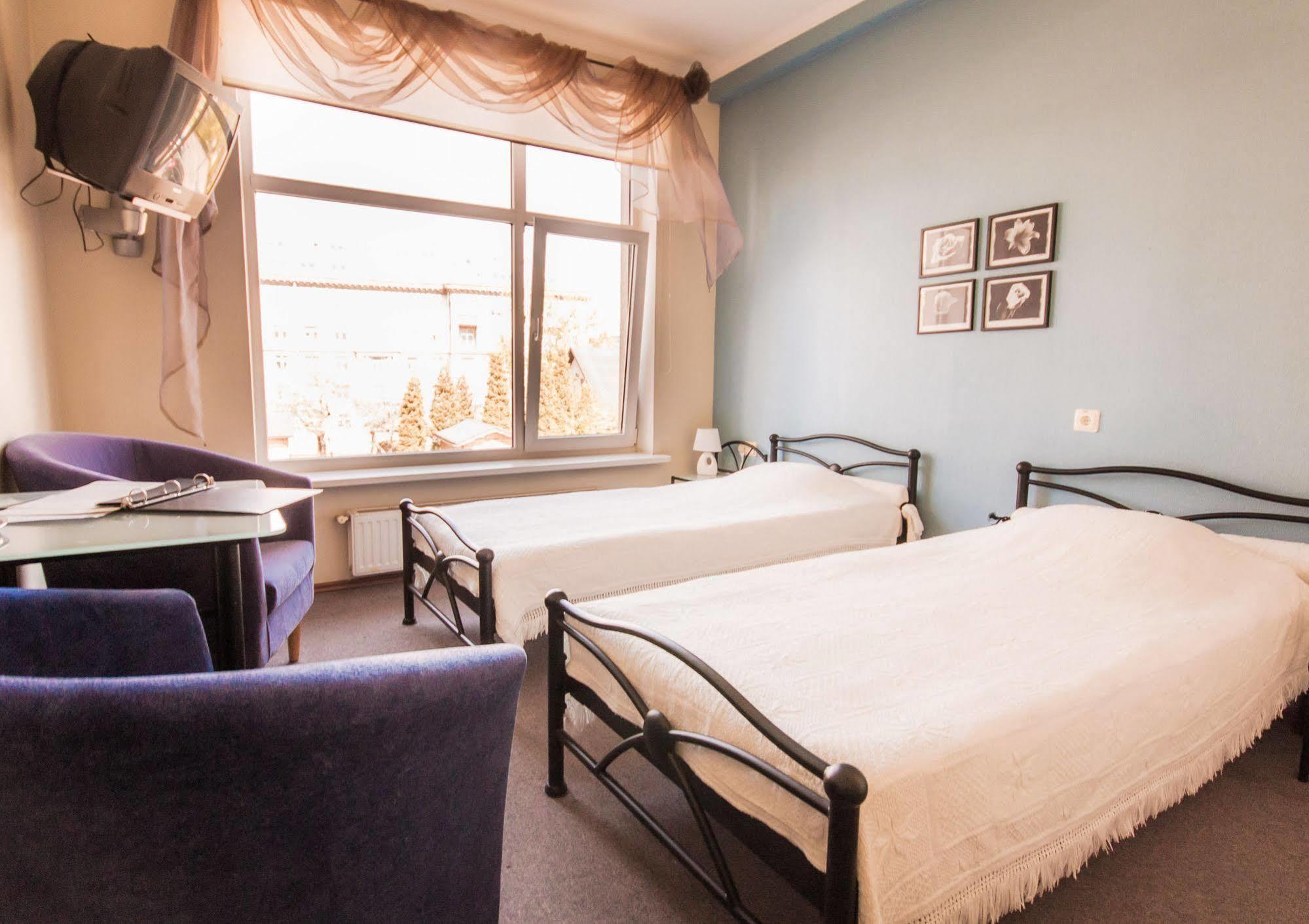Hotel Kert Free Parking Riga Exteriör bild